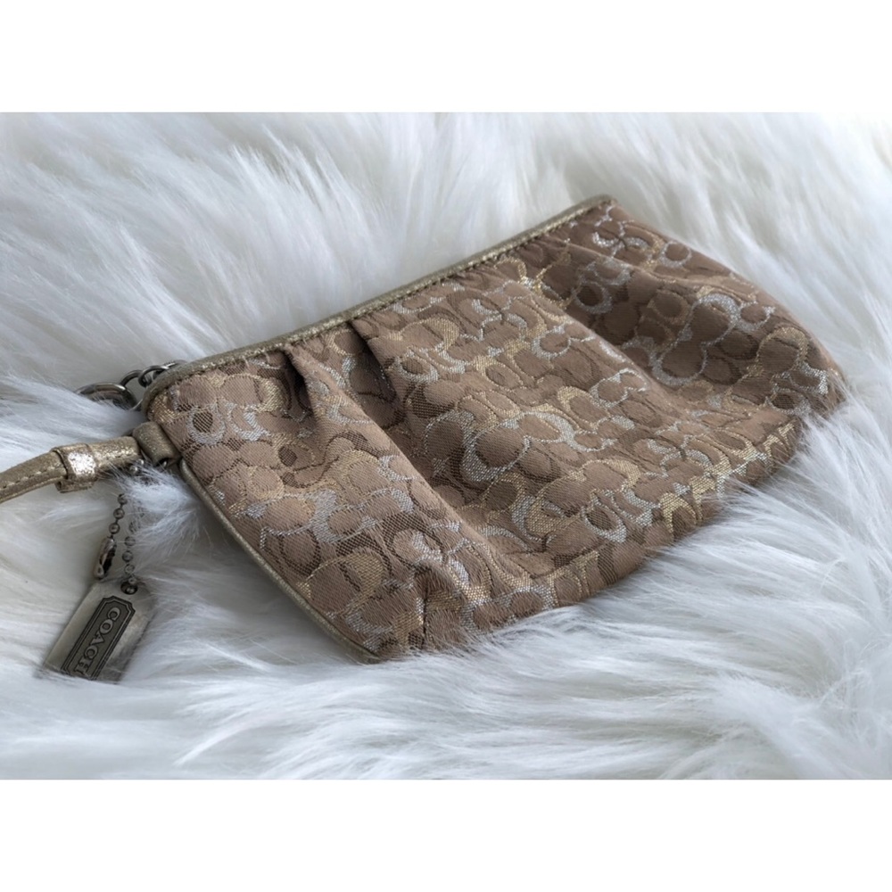 Authentic COACH wristlet